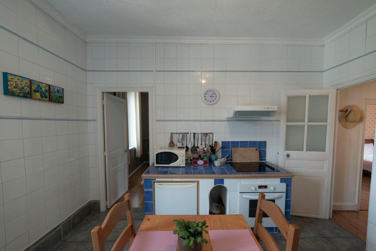Appartement De 2 Chambres Au 1Er Etage Carcassonne Exterior foto